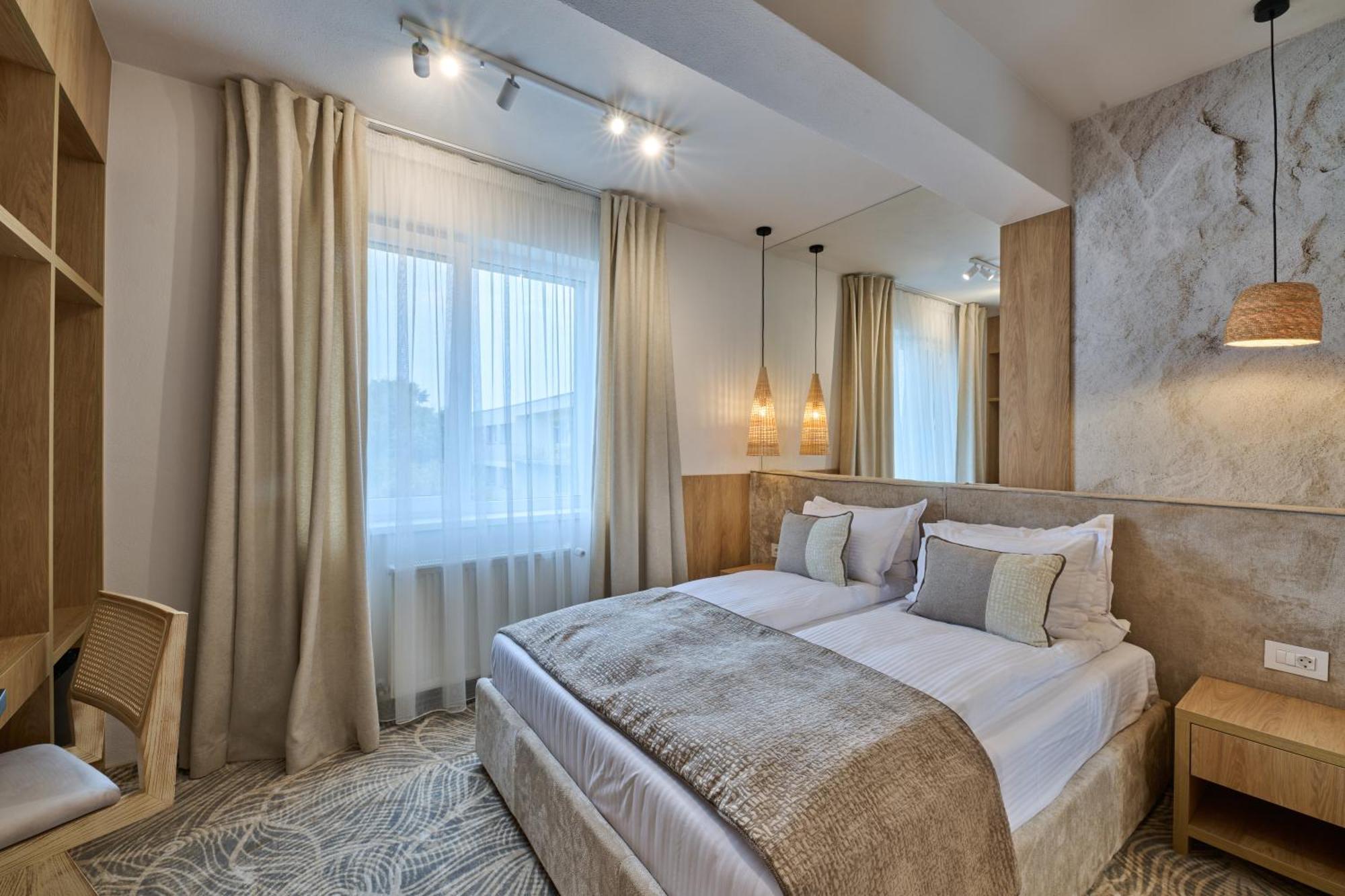 Hotel Serenity Τιμισοάρα Εξωτερικό φωτογραφία