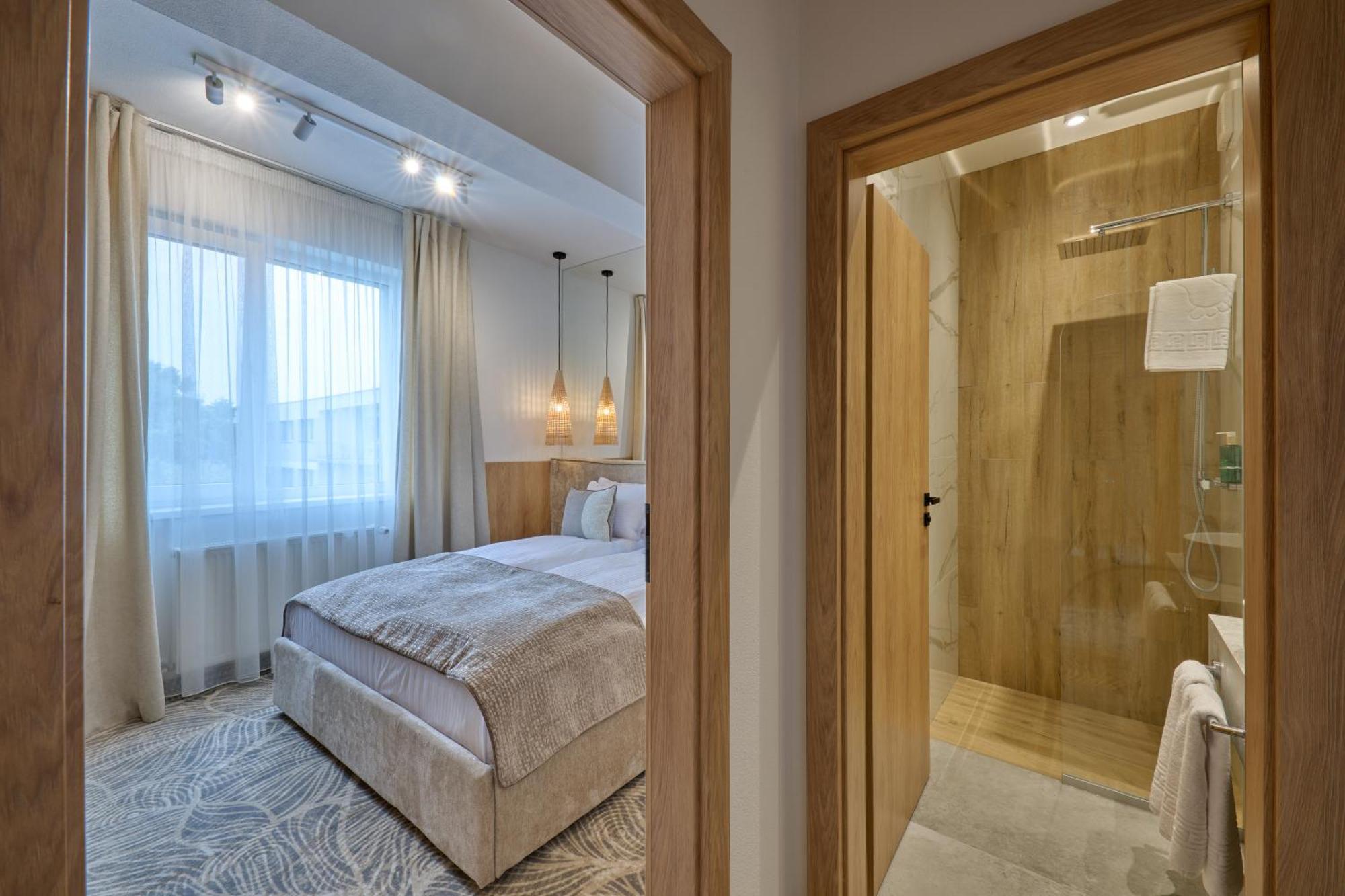 Hotel Serenity Τιμισοάρα Εξωτερικό φωτογραφία